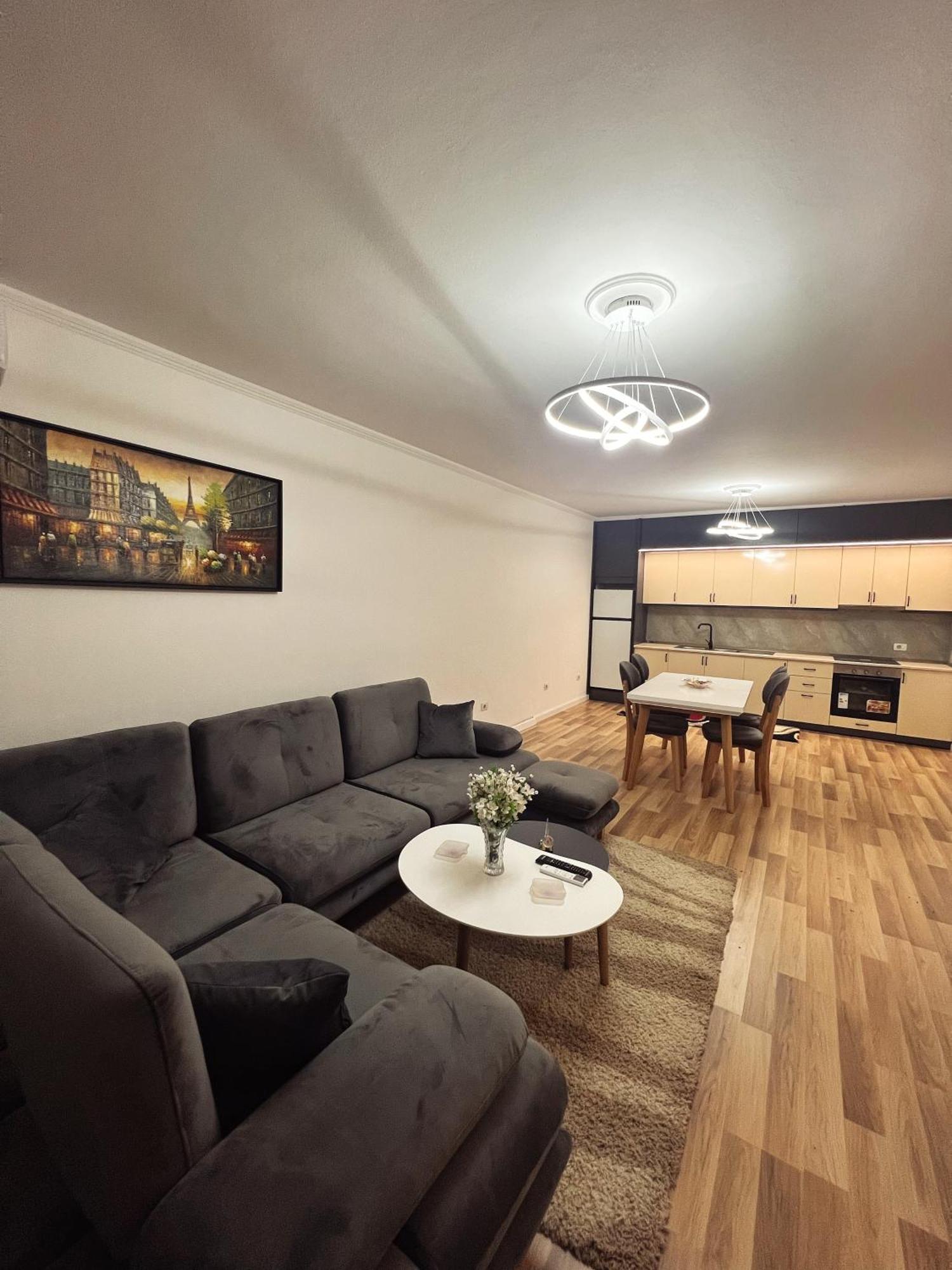 Art'S Apartment Тирана Екстер'єр фото