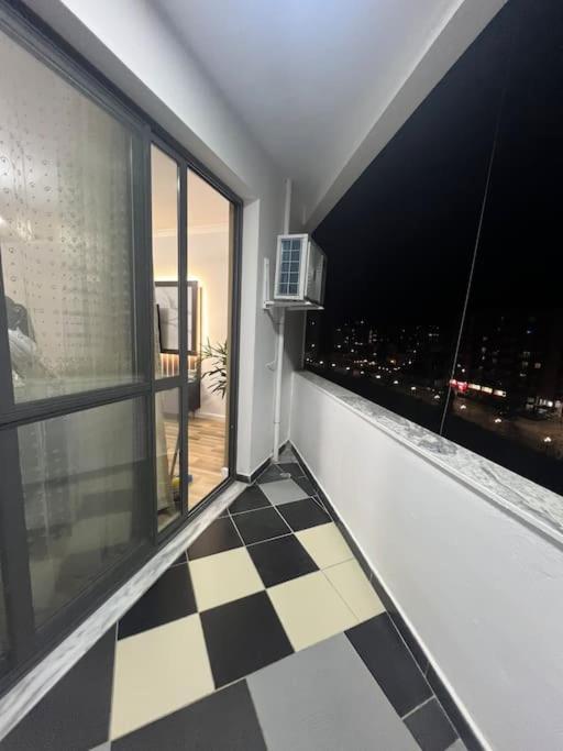 Art'S Apartment Тирана Екстер'єр фото